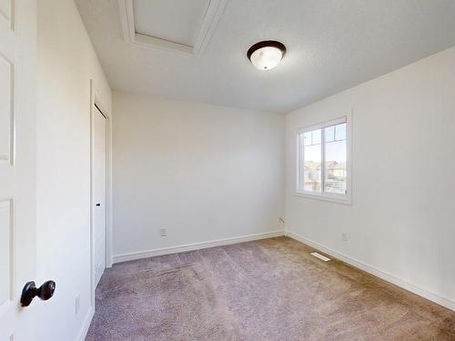 3207 13 Avenue, Edmonton, AB - Indoor Photo Showing Other Room