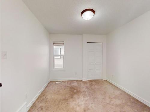 3207 13 Avenue, Edmonton, AB - Indoor Photo Showing Other Room