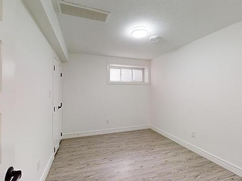 3207 13 Avenue, Edmonton, AB - Indoor Photo Showing Other Room