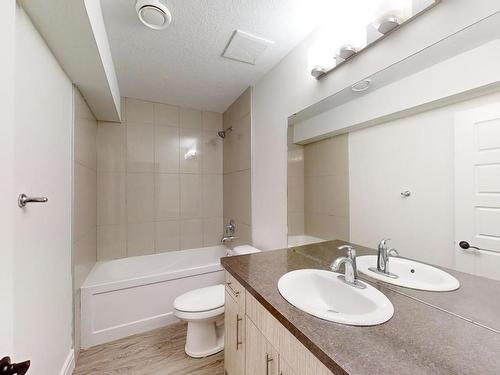 3207 13 Avenue, Edmonton, AB - Indoor Photo Showing Bathroom