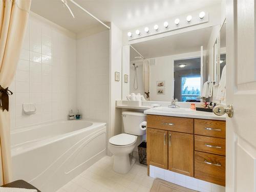 402 182 Haddow Close, Edmonton, AB - Indoor Photo Showing Bathroom