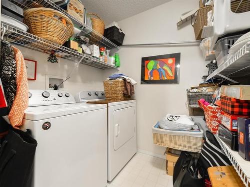 402 182 Haddow Close, Edmonton, AB - Indoor Photo Showing Laundry Room