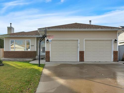 4609 46 Ave, Wetaskiwin, AB 