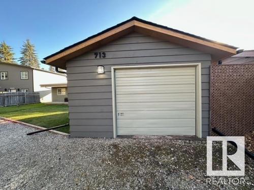 713 7 St, Rural Lac Ste. Anne County, AB 