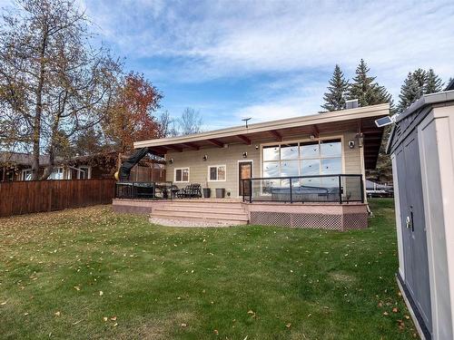 713 7 St, Rural Lac Ste. Anne County, AB 