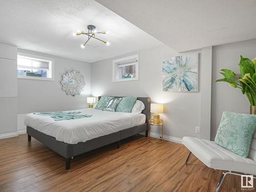 10543 128 Avenue, Edmonton, AB - Indoor Photo Showing Bedroom