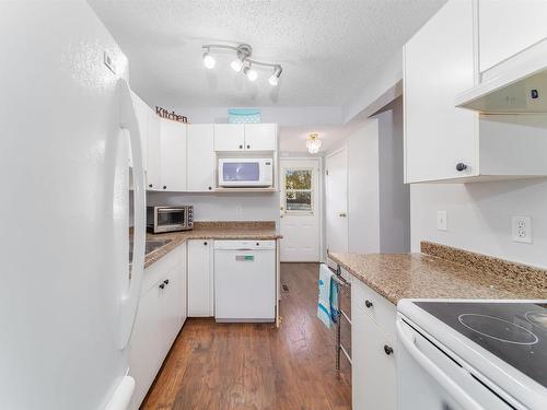 1540 Millwoods Road E, Edmonton, AB - Indoor Photo Showing Kitchen