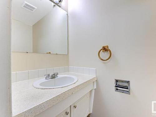 334 Northgate Terrace, Edmonton, AB - Indoor Photo Showing Bathroom