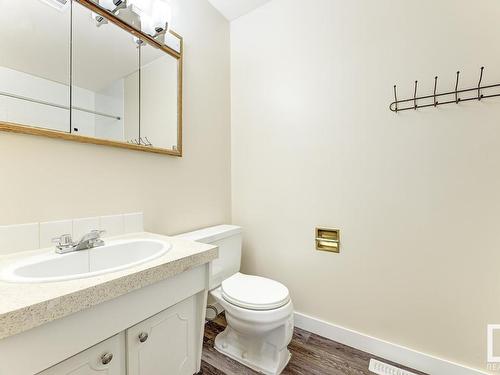 334 Northgate Terrace, Edmonton, AB - Indoor Photo Showing Bathroom