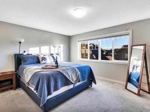 20 1005 Graydon Hill Boulevard, Edmonton, AB - Indoor Photo Showing Bedroom