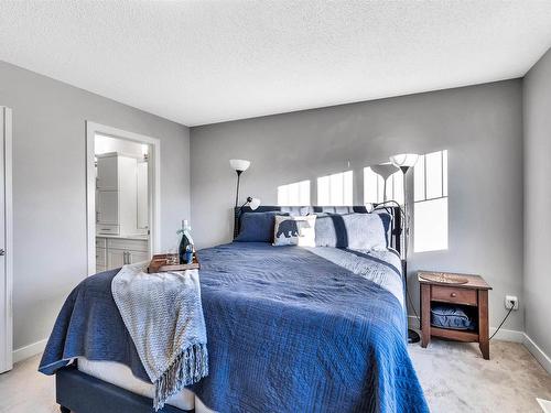 20 1005 Graydon Hill Boulevard, Edmonton, AB - Indoor Photo Showing Bedroom