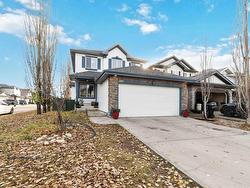 488 HUNTERS GREEN GR NW  Edmonton, AB T6R 3L3