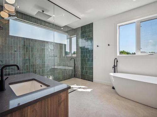 6 Coppice Hill Way, Ardrossan, AB - Indoor Photo Showing Bathroom