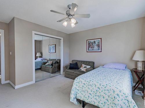 211 Darlington Crescent, Edmonton, AB - Indoor Photo Showing Bedroom