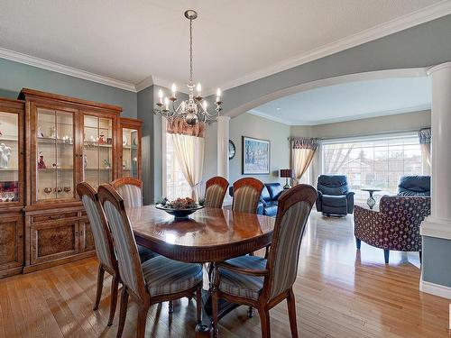 211 Darlington Crescent, Edmonton, AB - Indoor Photo Showing Dining Room