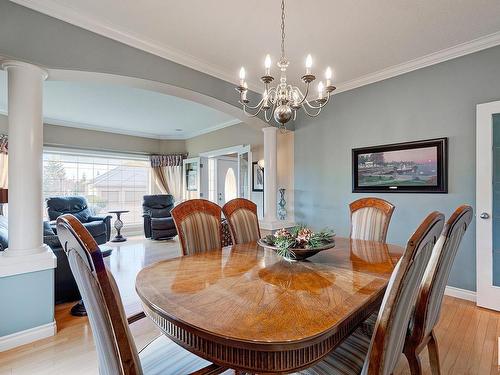 211 Darlington Crescent, Edmonton, AB - Indoor Photo Showing Dining Room