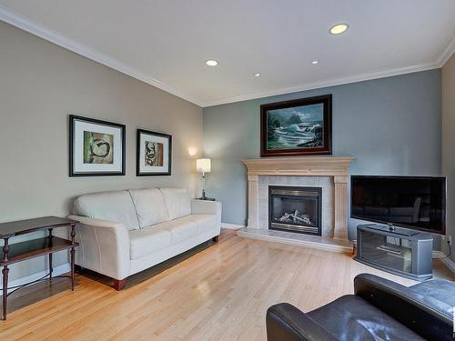 211 Darlington Crescent, Edmonton, AB - Indoor Photo Showing Living Room With Fireplace