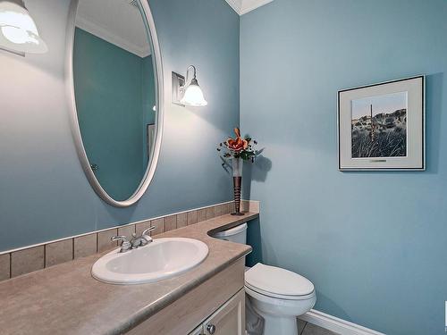 211 Darlington Crescent, Edmonton, AB - Indoor Photo Showing Bathroom