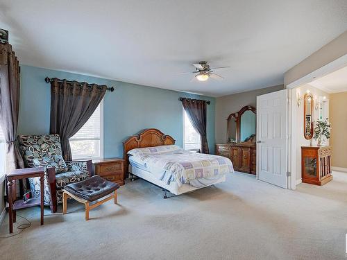 211 Darlington Crescent, Edmonton, AB - Indoor Photo Showing Bedroom