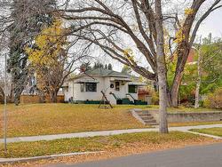 11202 60 ST NW  Edmonton, AB T5W 3Y8