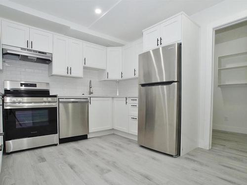 12 13570 38 Street, Edmonton, AB - Indoor Photo Showing Kitchen