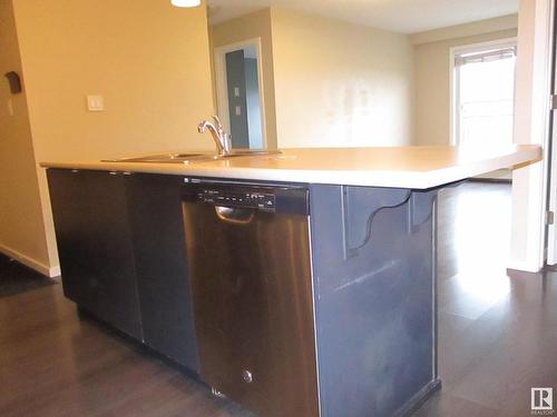 401 508 Albany Way Nw, Edmonton, AB - Indoor Photo Showing Kitchen