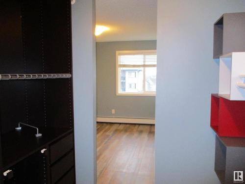 401 508 Albany Way Nw, Edmonton, AB - Indoor Photo Showing Other Room