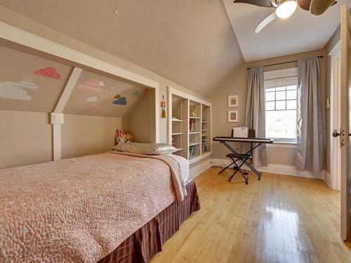 10526 127 Street, Edmonton, AB - Indoor Photo Showing Bedroom