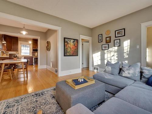 10526 127 Street, Edmonton, AB - Indoor Photo Showing Living Room