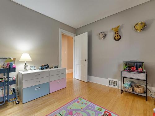 10526 127 Street, Edmonton, AB - Indoor Photo Showing Bedroom