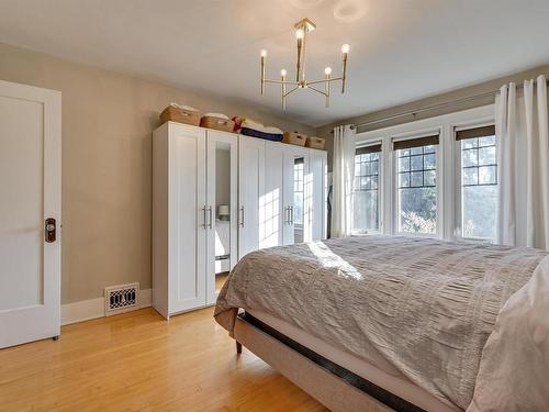 10526 127 Street, Edmonton, AB - Indoor Photo Showing Bedroom