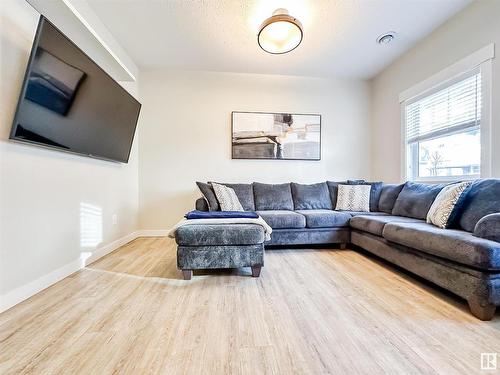 24 150 Everitt Drive N, St. Albert, AB - Indoor Photo Showing Living Room