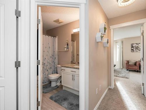 3 1780 Glastonbury Boulevard, Edmonton, AB - Indoor Photo Showing Bathroom