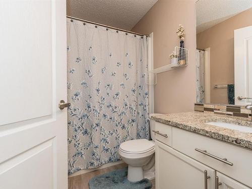 3 1780 Glastonbury Boulevard, Edmonton, AB - Indoor Photo Showing Bathroom