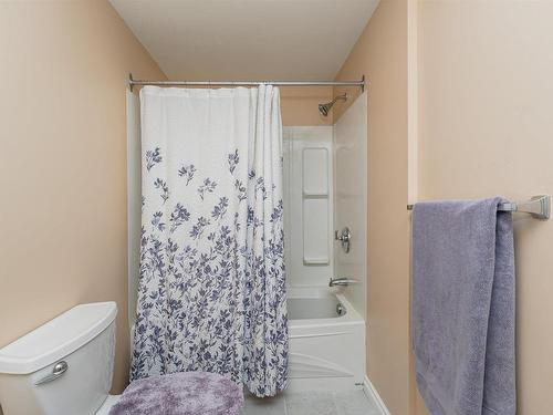 3 1780 Glastonbury Boulevard, Edmonton, AB - Indoor Photo Showing Bathroom