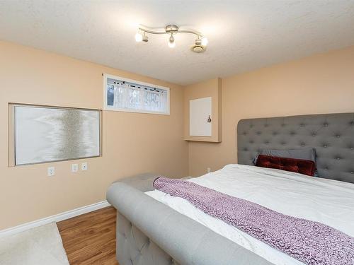 3 1780 Glastonbury Boulevard, Edmonton, AB - Indoor Photo Showing Bedroom