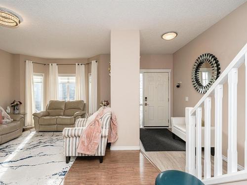 3 1780 Glastonbury Boulevard, Edmonton, AB - Indoor Photo Showing Living Room