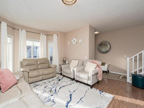 3 1780 Glastonbury Boulevard, Edmonton, AB - Indoor Photo Showing Living Room