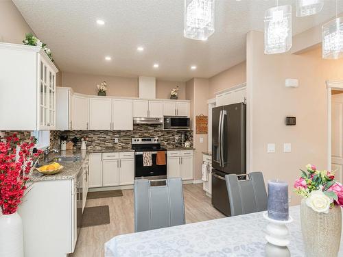 3 1780 Glastonbury Boulevard, Edmonton, AB - Indoor Photo Showing Kitchen With Stainless Steel Kitchen With Upgraded Kitchen