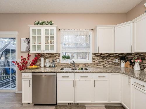 3 1780 Glastonbury Boulevard, Edmonton, AB - Indoor Photo Showing Kitchen With Double Sink With Upgraded Kitchen