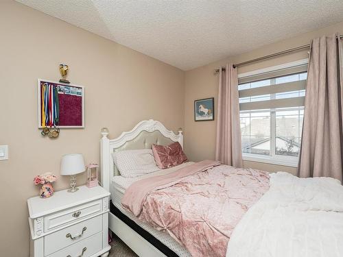 3 1780 Glastonbury Boulevard, Edmonton, AB - Indoor Photo Showing Bedroom