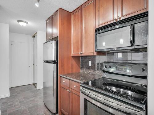 1204 9835 113 Street, Edmonton, AB - Indoor Photo Showing Kitchen