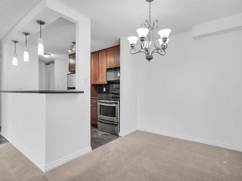 1204 9835 113 Street, Edmonton, AB - Indoor Photo Showing Kitchen