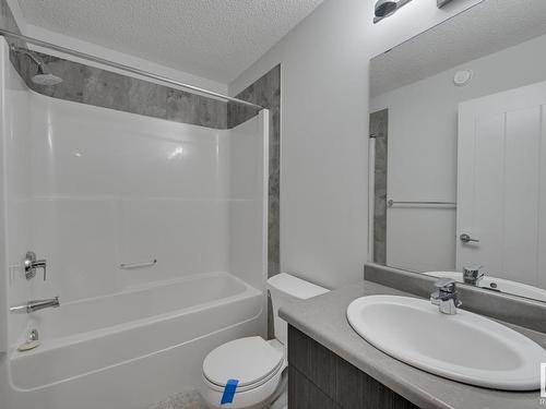 24 2215 24 Street, Edmonton, AB - Indoor Photo Showing Bathroom