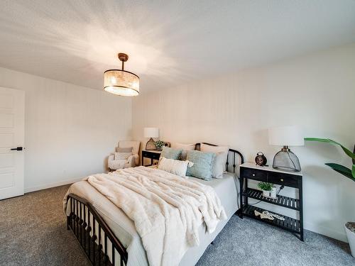 13109 34 Street, Edmonton, AB - Indoor Photo Showing Bedroom