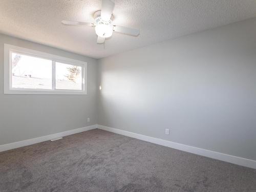 9H Clareview Vg Nw, Edmonton, AB 