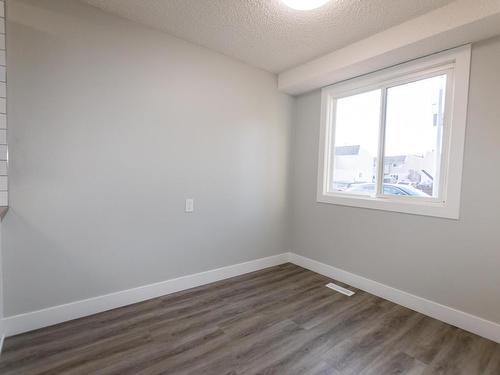 9H Clareview Vg Nw, Edmonton, AB 