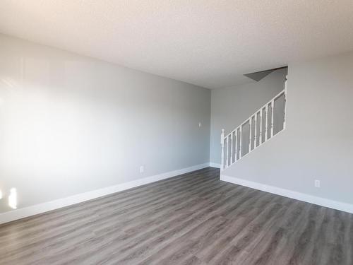 9H Clareview Vg Nw, Edmonton, AB 