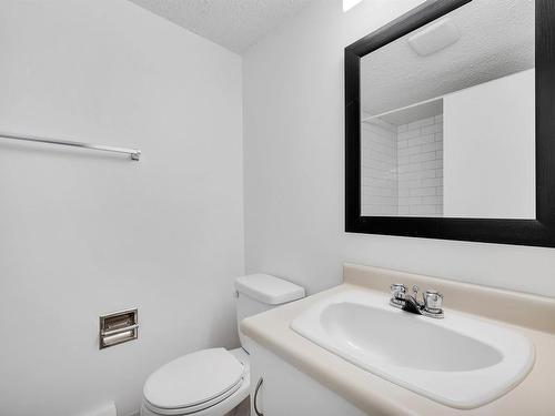 423 11618 100 Avenue, Edmonton, AB - Indoor Photo Showing Bathroom