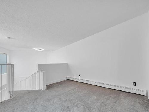 423 11618 100 Avenue, Edmonton, AB - Indoor Photo Showing Other Room